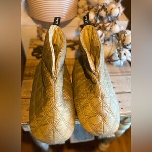 ❄️L.L.Bean Insulated Nylon Quilted House Slippers❄️